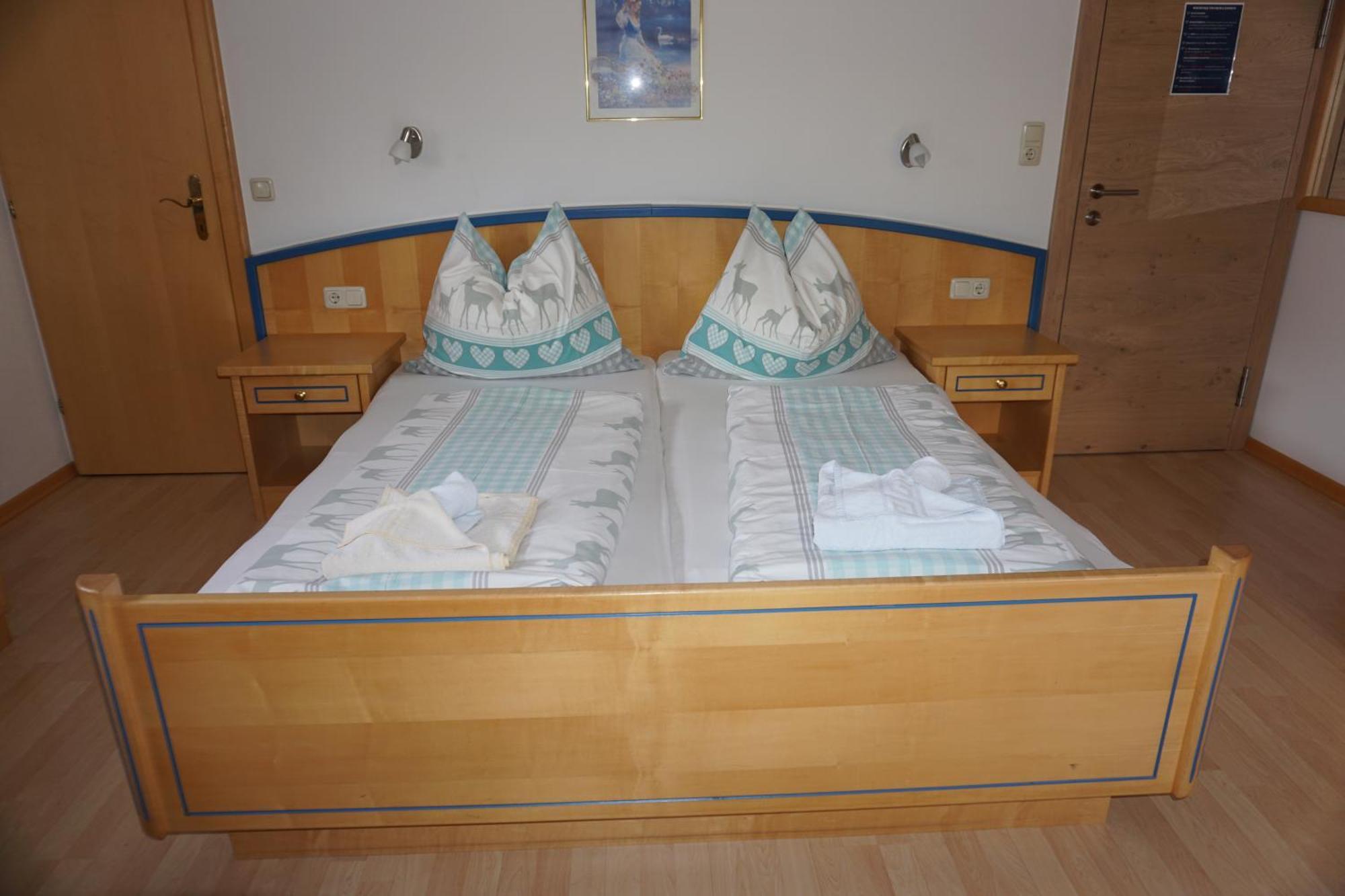 Pension & Appartements Anny Maria Alm am Steinernen Meer Exterior foto