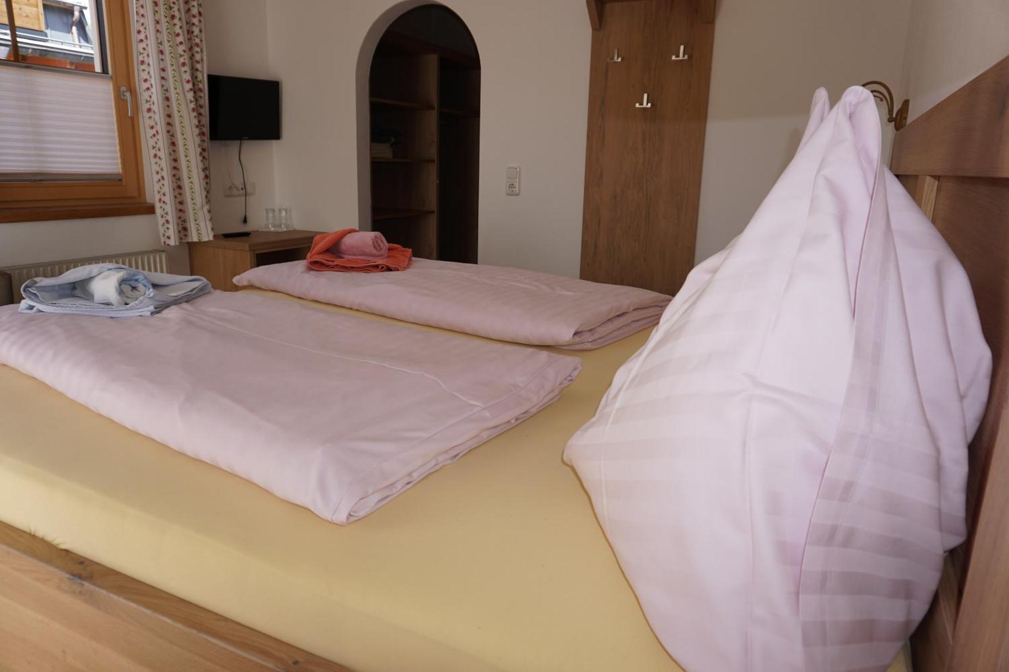 Pension & Appartements Anny Maria Alm am Steinernen Meer Exterior foto