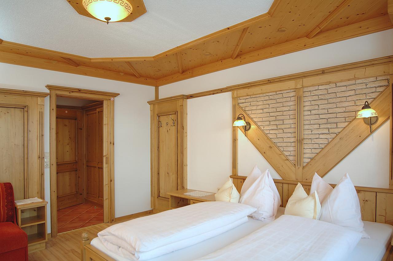 Pension & Appartements Anny Maria Alm am Steinernen Meer Exterior foto